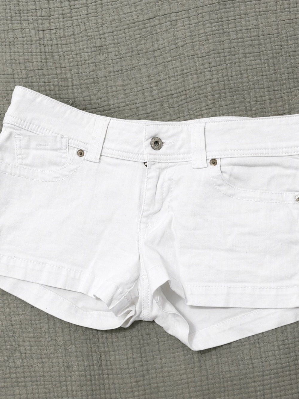 Guess White Women's Low-Rise Denim Shorts #y2k